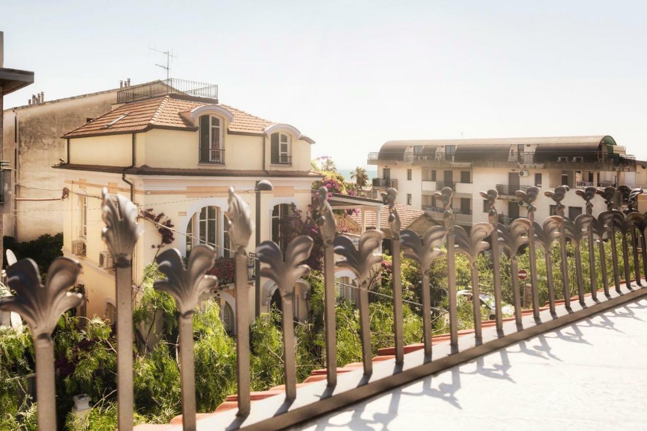 Palazzo Eugenia Suites Vasto Exteriér fotografie